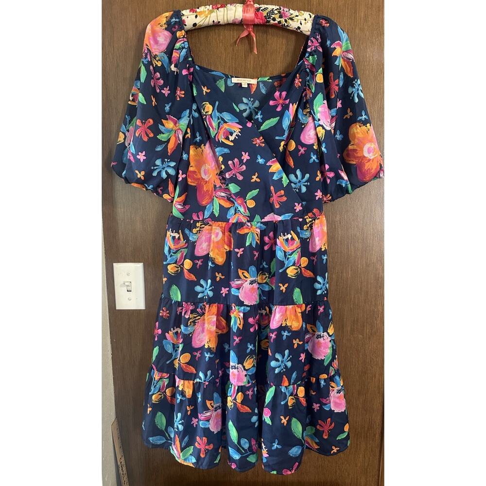 Skies are Blue blue floral dress puff sleeves sz medium vneck w/button closure